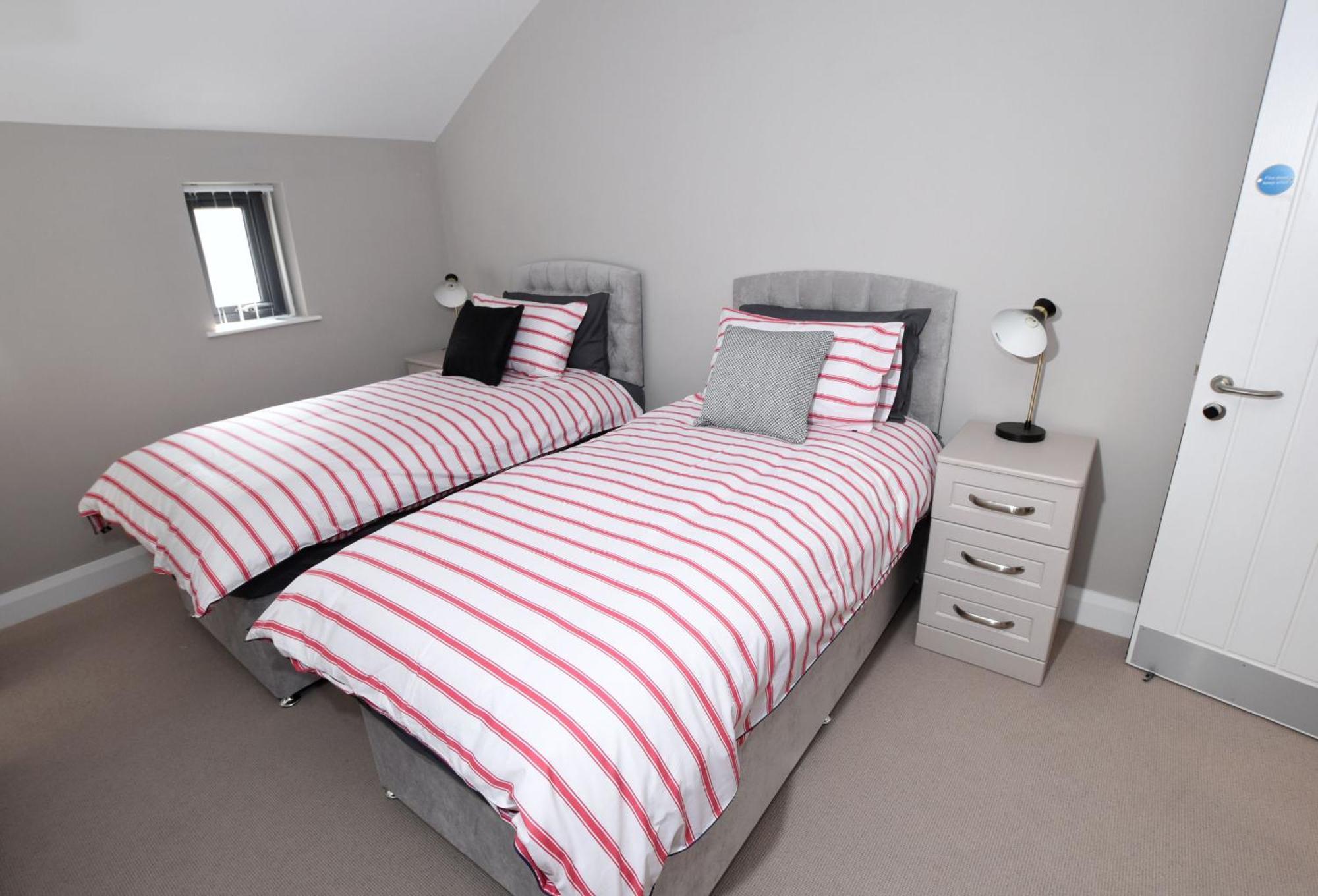 Homestead Hillsborough Guest Rooms ห้อง รูปภาพ